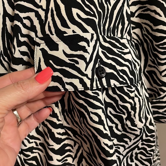 Essential PLUS ZIBRA print button up shirt blouse polyester short sleeve 3X - Picture 4 of 12